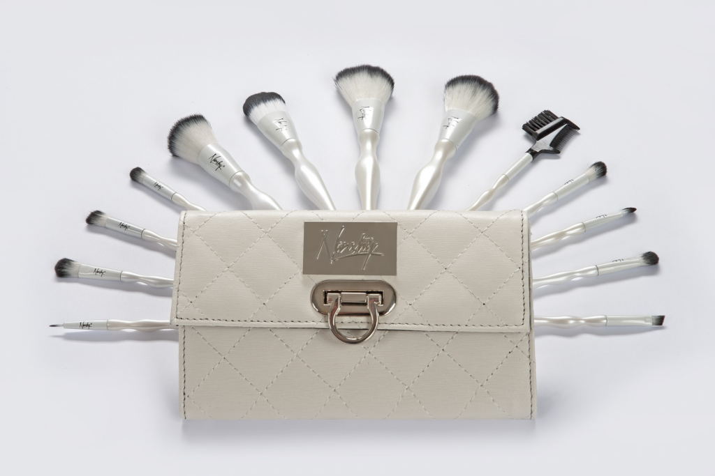 Como aplicar maquiagem para iniciantes