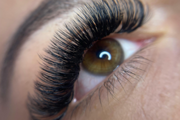 Aplicação de Cílios Postiços: Guia Completo para Iniciantes